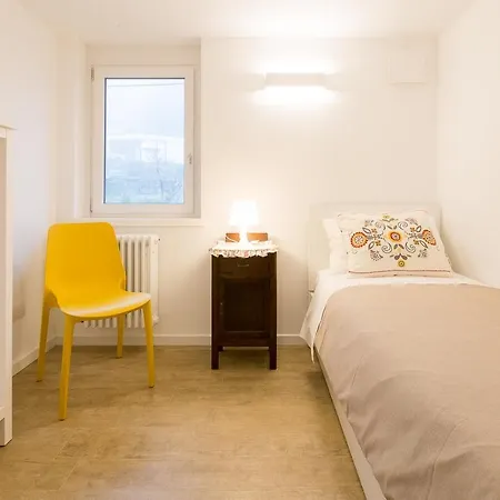 Achillea Apartment *